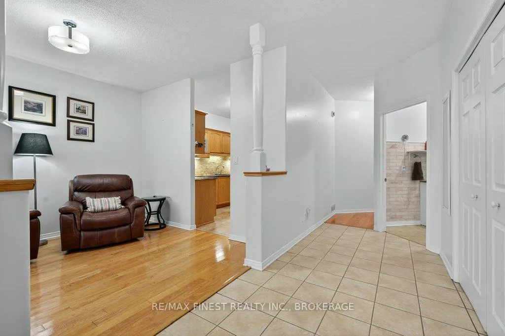 Photo 5 of 478 Weston Crescent, Kingston, East Gardiners Rd — HOMEH