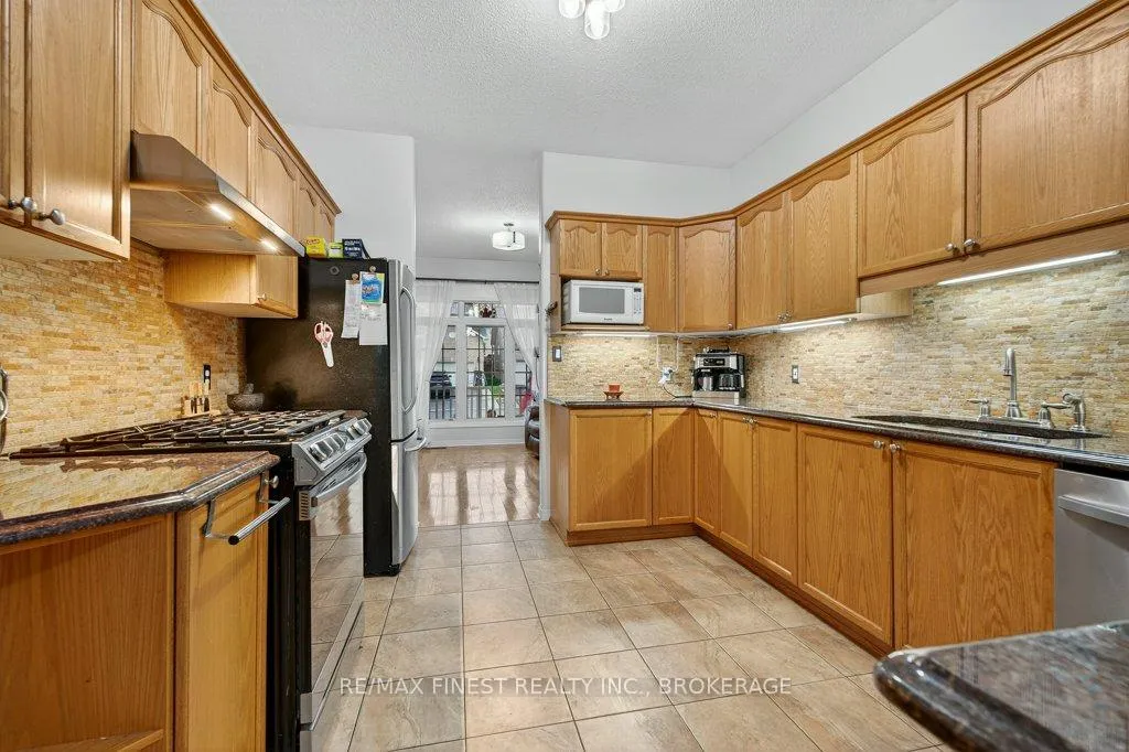 Photo 15 of 478 Weston Crescent, Kingston, East Gardiners Rd — HOMEH
