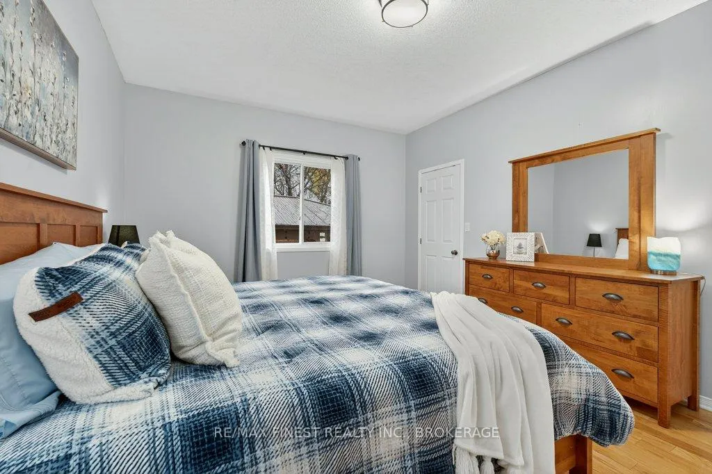 Photo 18 of 478 Weston Crescent, Kingston, East Gardiners Rd — HOMEH