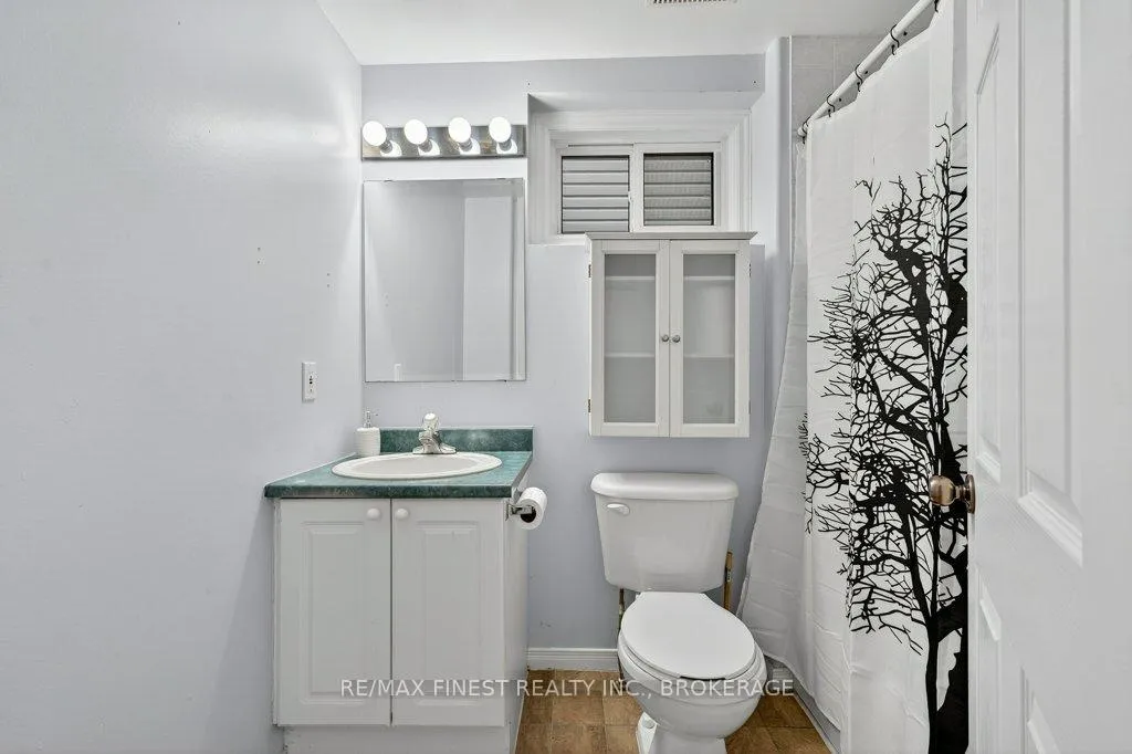 Photo 28 of 478 Weston Crescent, Kingston, East Gardiners Rd — HOMEH
