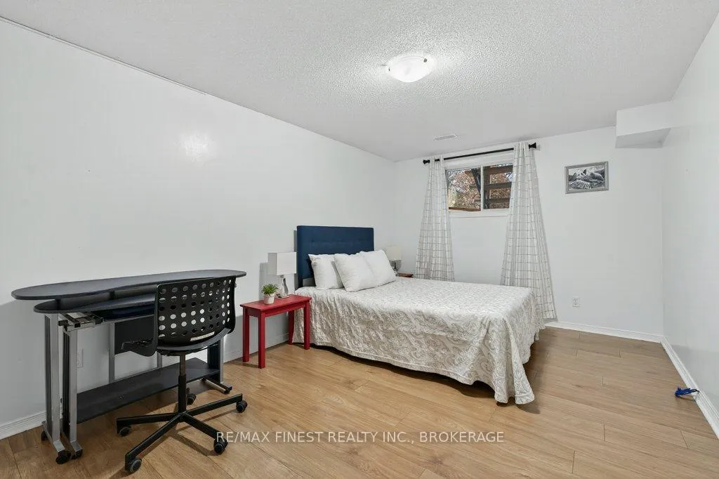 Photo 29 of 478 Weston Crescent, Kingston, East Gardiners Rd — HOMEH