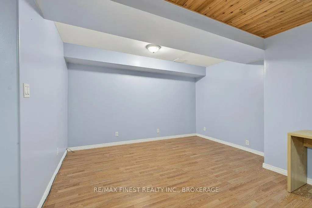 Photo 31 of 478 Weston Crescent, Kingston, East Gardiners Rd — HOMEH