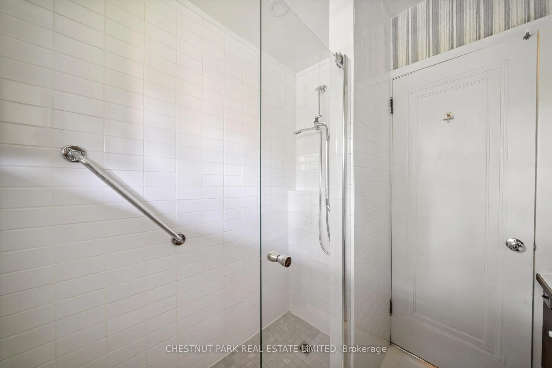 Photo 26 of 36 Glenview Avenue, Toronto, Lawrence Park South — HOMEH