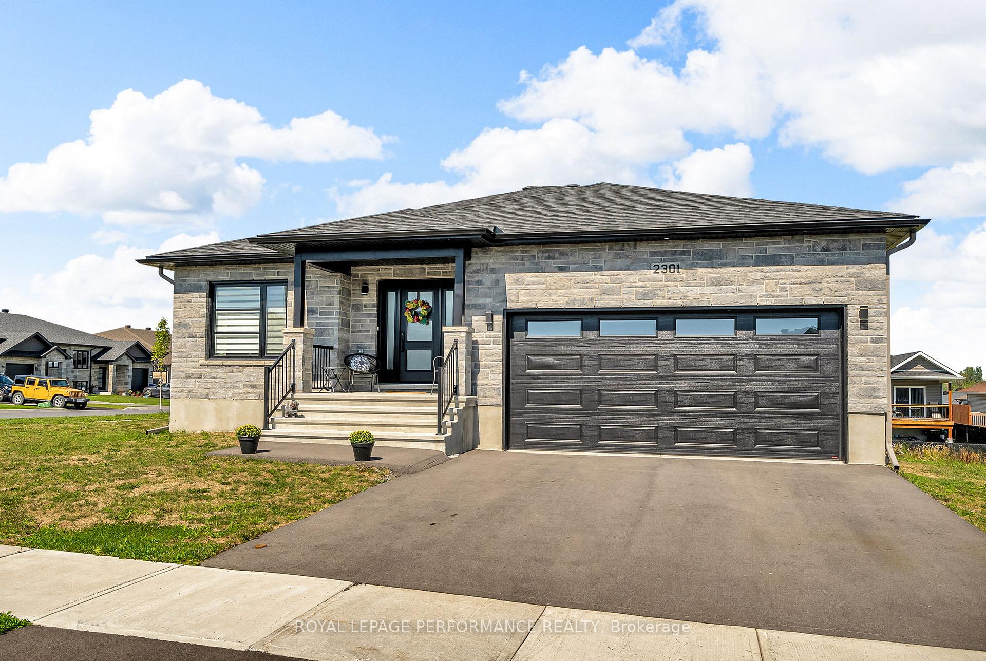 Photo 1 of 2301 Crewson Court, Cornwall — HOMEH