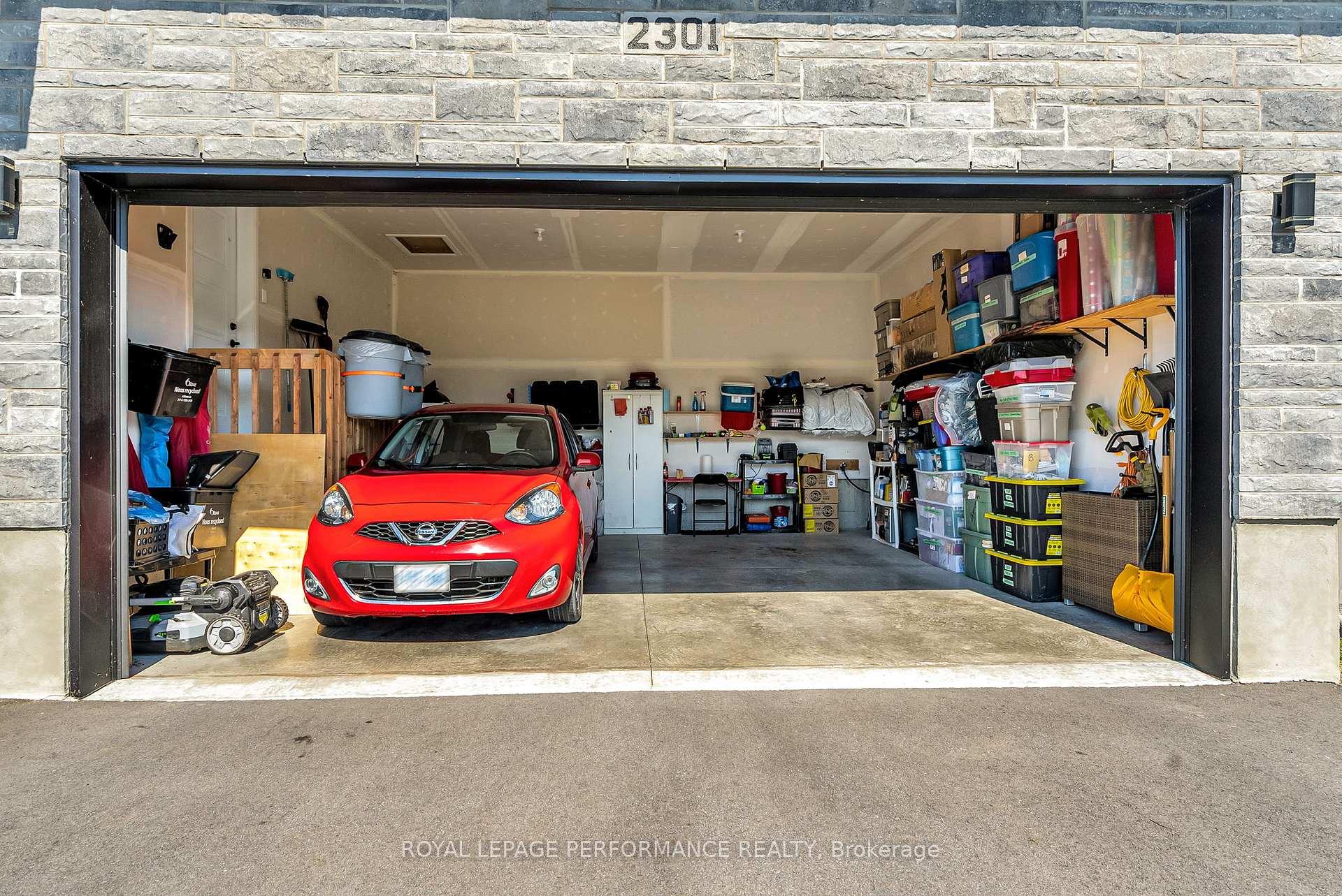 Photo 2 of 2301 Crewson Court, Cornwall — HOMEH