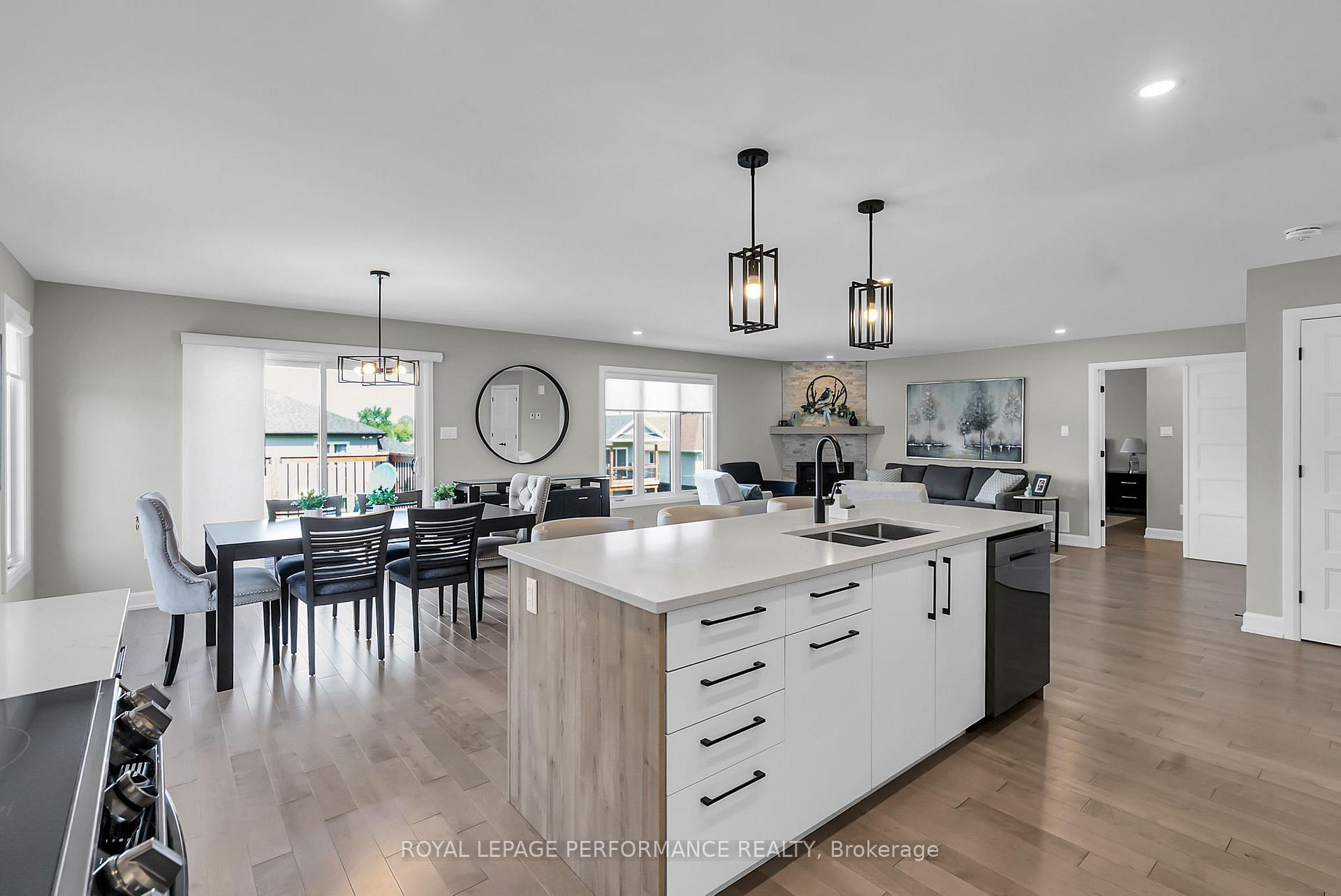 Photo 13 of 2301 Crewson Court, Cornwall — HOMEH