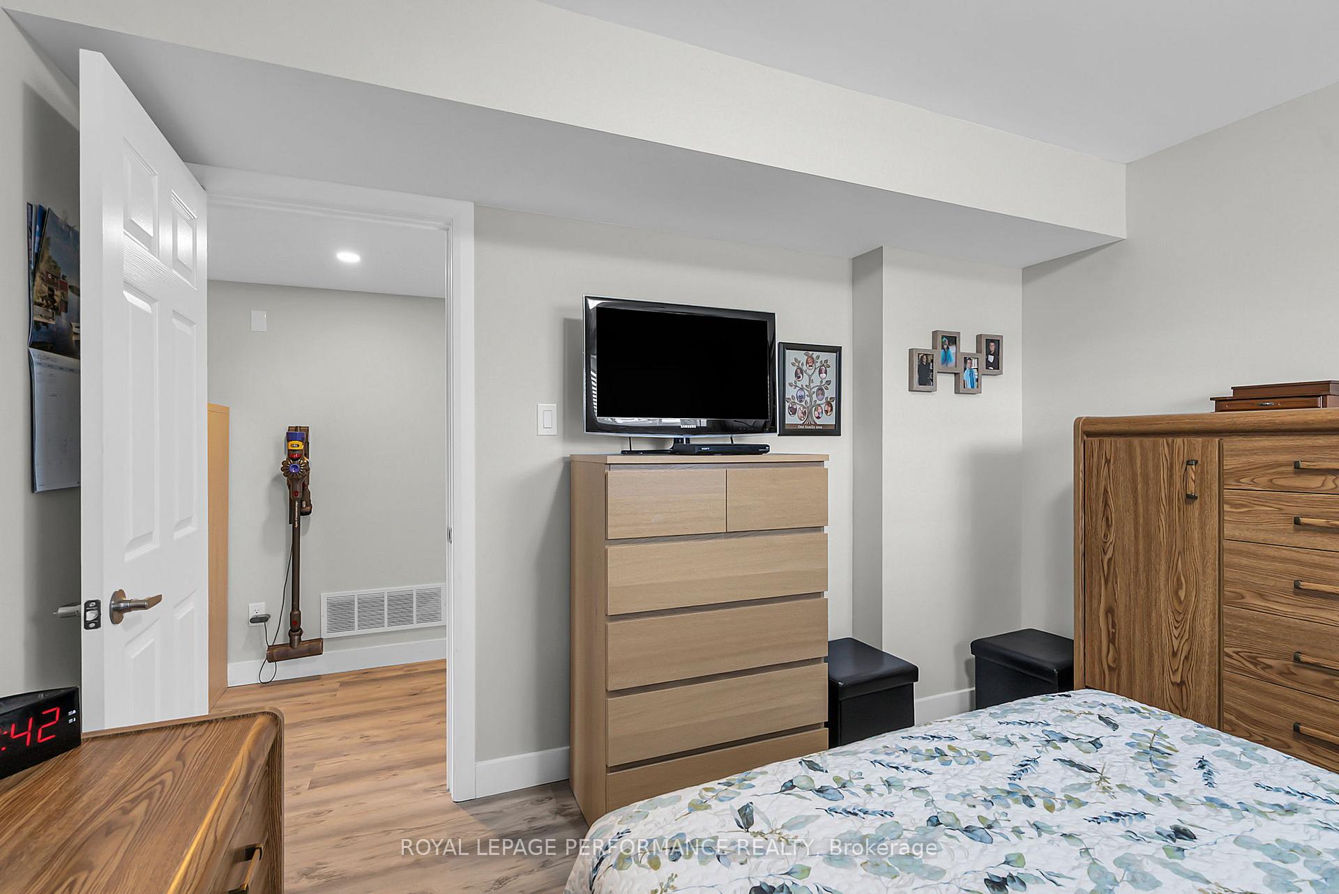 Photo 37 of 2301 Crewson Court, Cornwall — HOMEH