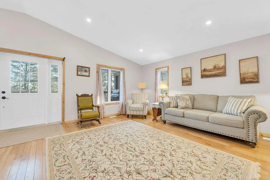 Photo 8 of 112 Moores Road, Tweed, Elzevir (Twp) — HOMEH
