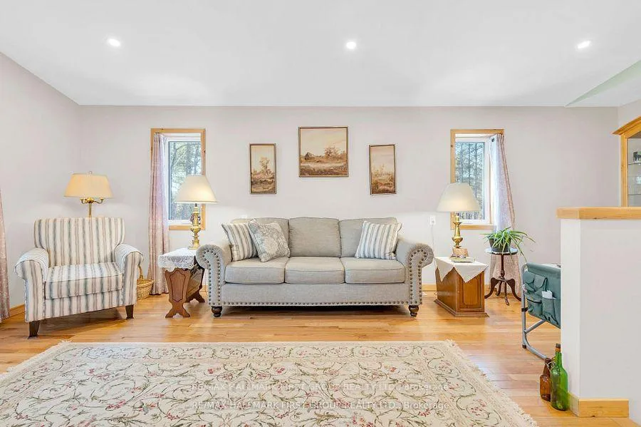 Photo 9 of 112 Moores Road, Tweed, Elzevir (Twp) — HOMEH