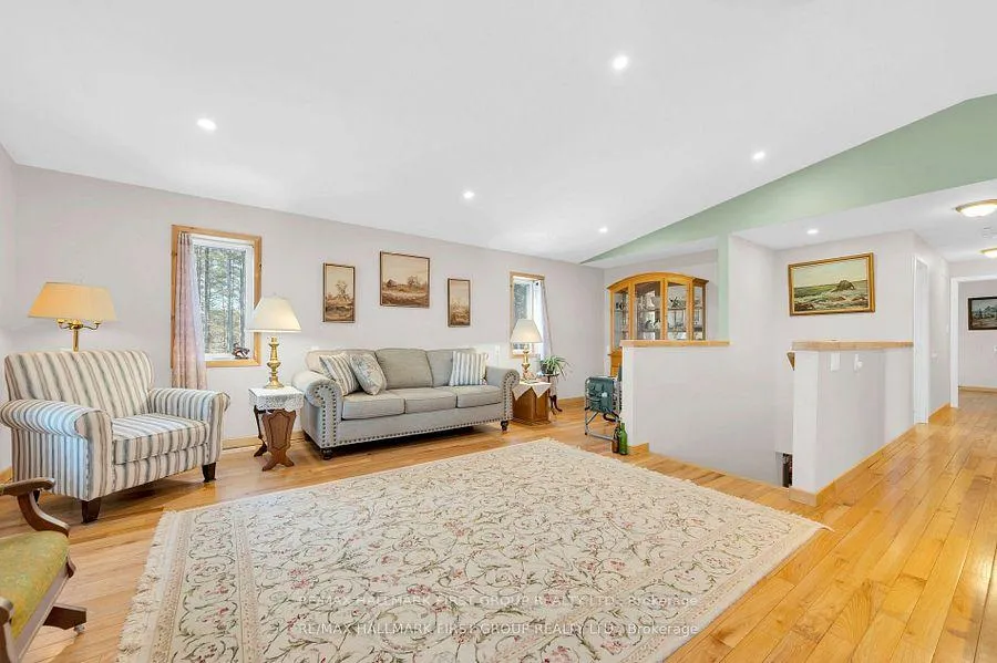 Photo 10 of 112 Moores Road, Tweed, Elzevir (Twp) — HOMEH