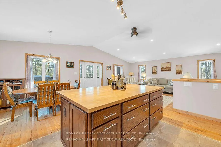 Photo 18 of 112 Moores Road, Tweed, Elzevir (Twp) — HOMEH