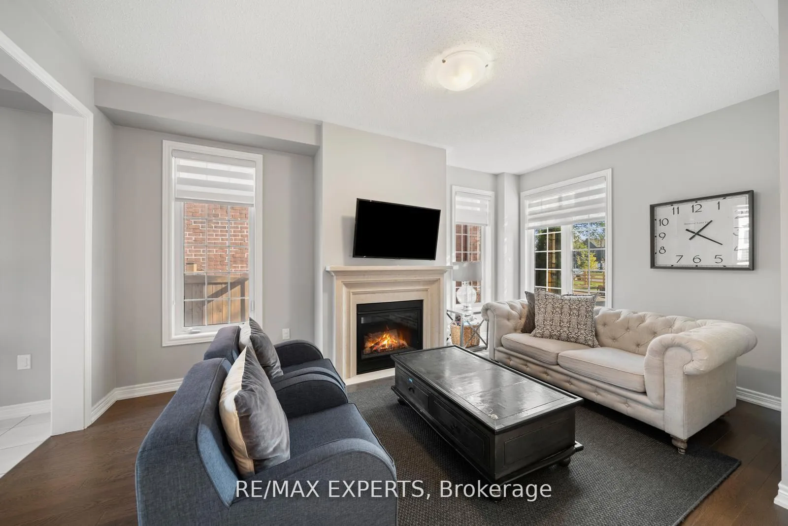 Photo 9 of 198 Moody Drive, Vaughan, Kleinburg — HOMEH