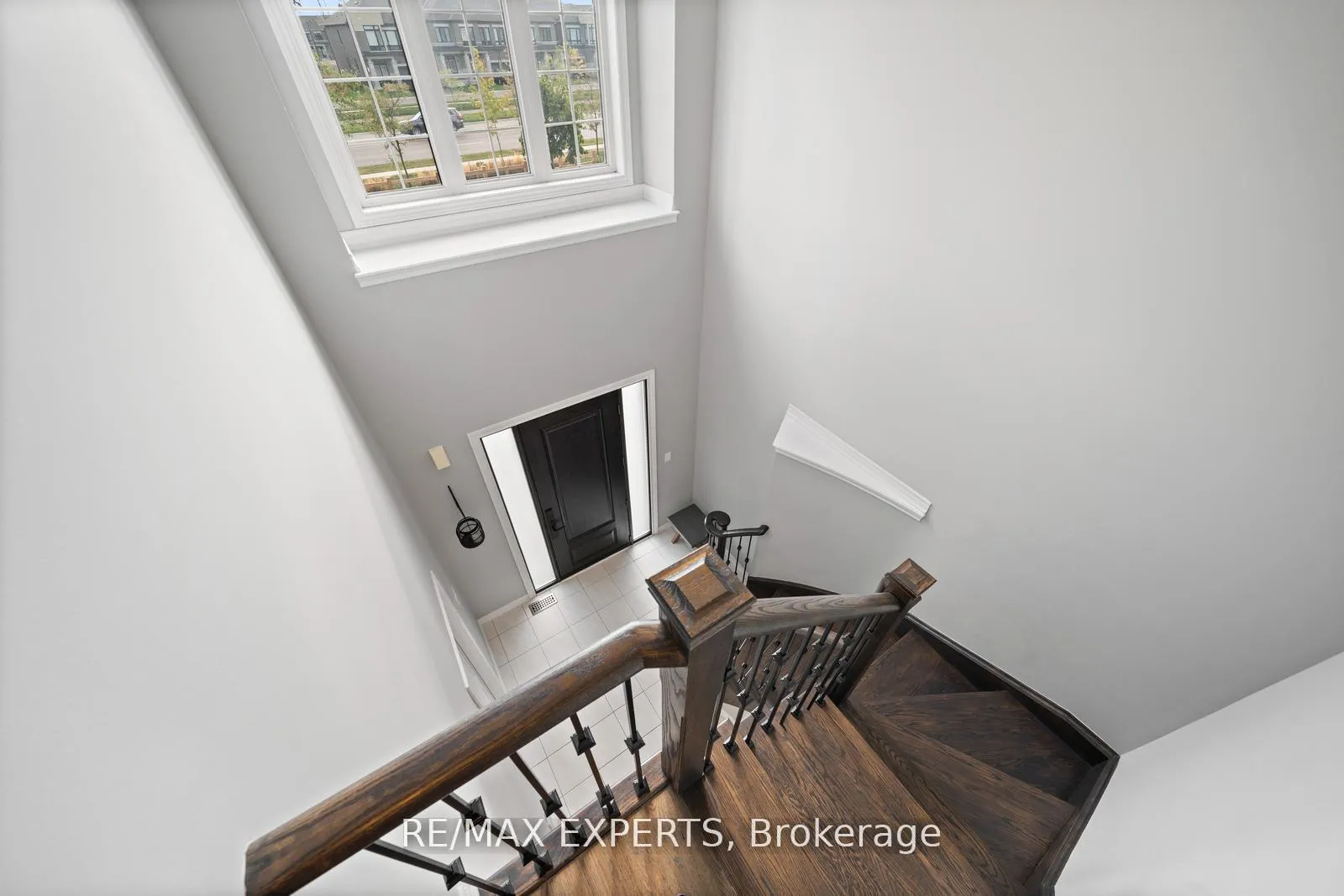 Photo 20 of 198 Moody Drive, Vaughan, Kleinburg — HOMEH