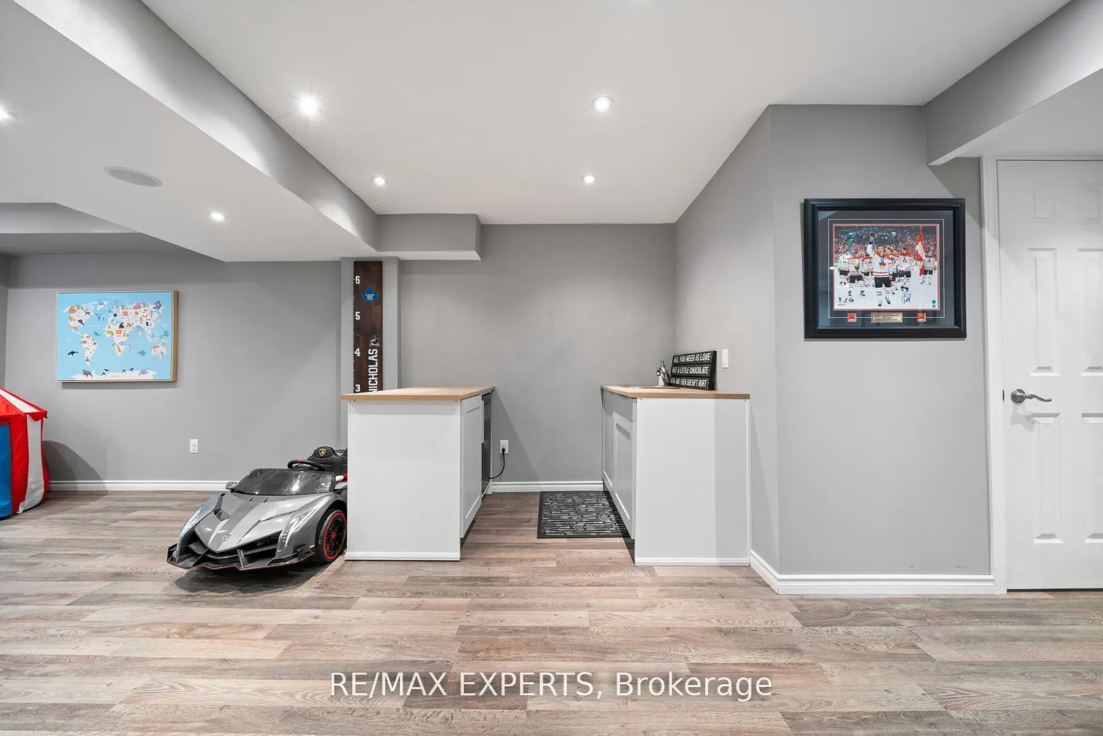 Photo 31 of 198 Moody Drive, Vaughan, Kleinburg — HOMEH