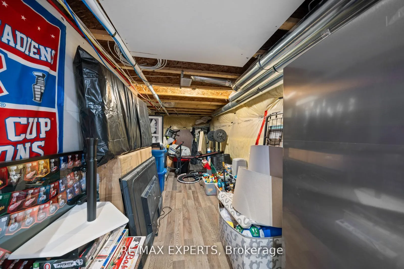 Photo 35 of 198 Moody Drive, Vaughan, Kleinburg — HOMEH