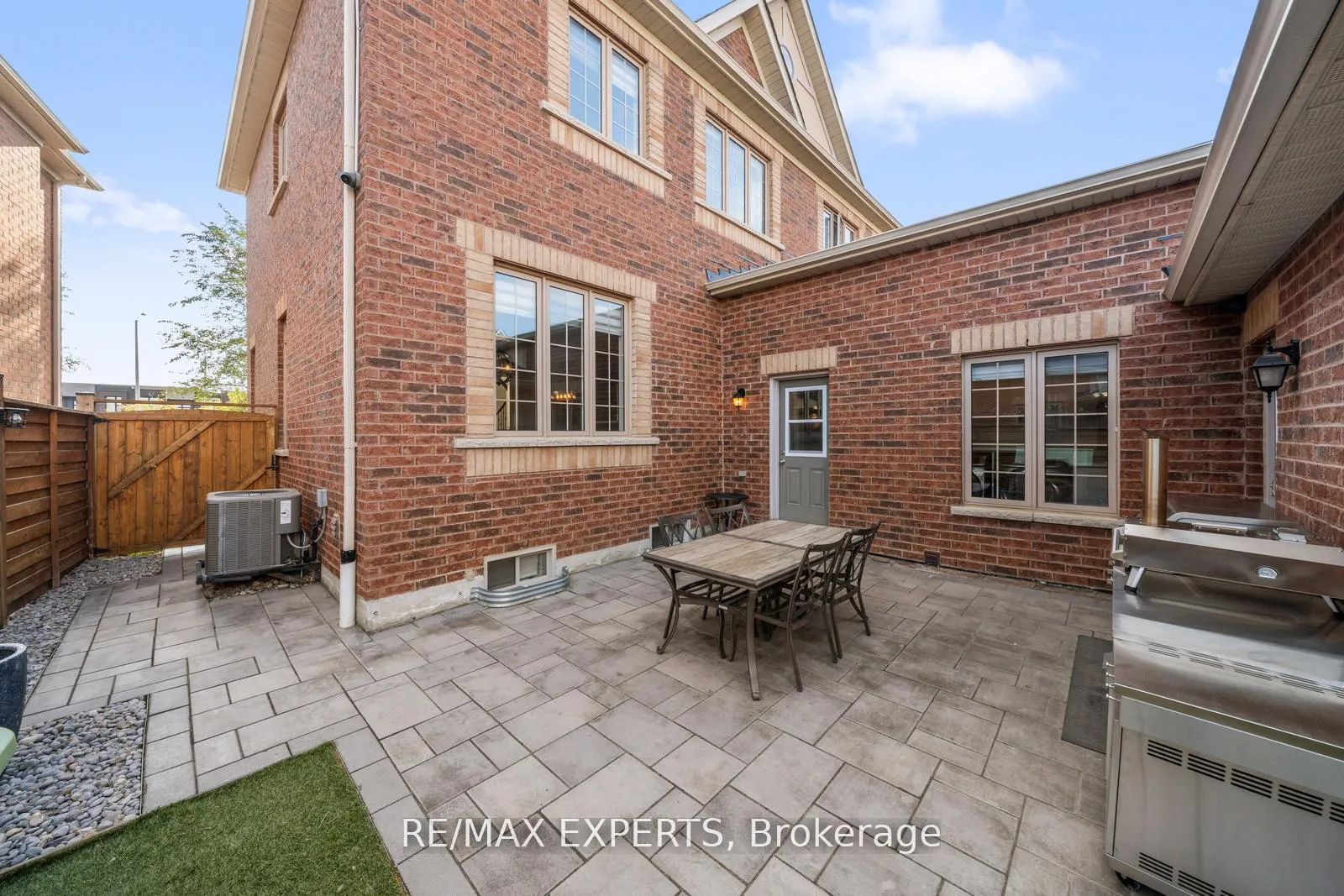 Photo 38 of 198 Moody Drive, Vaughan, Kleinburg — HOMEH