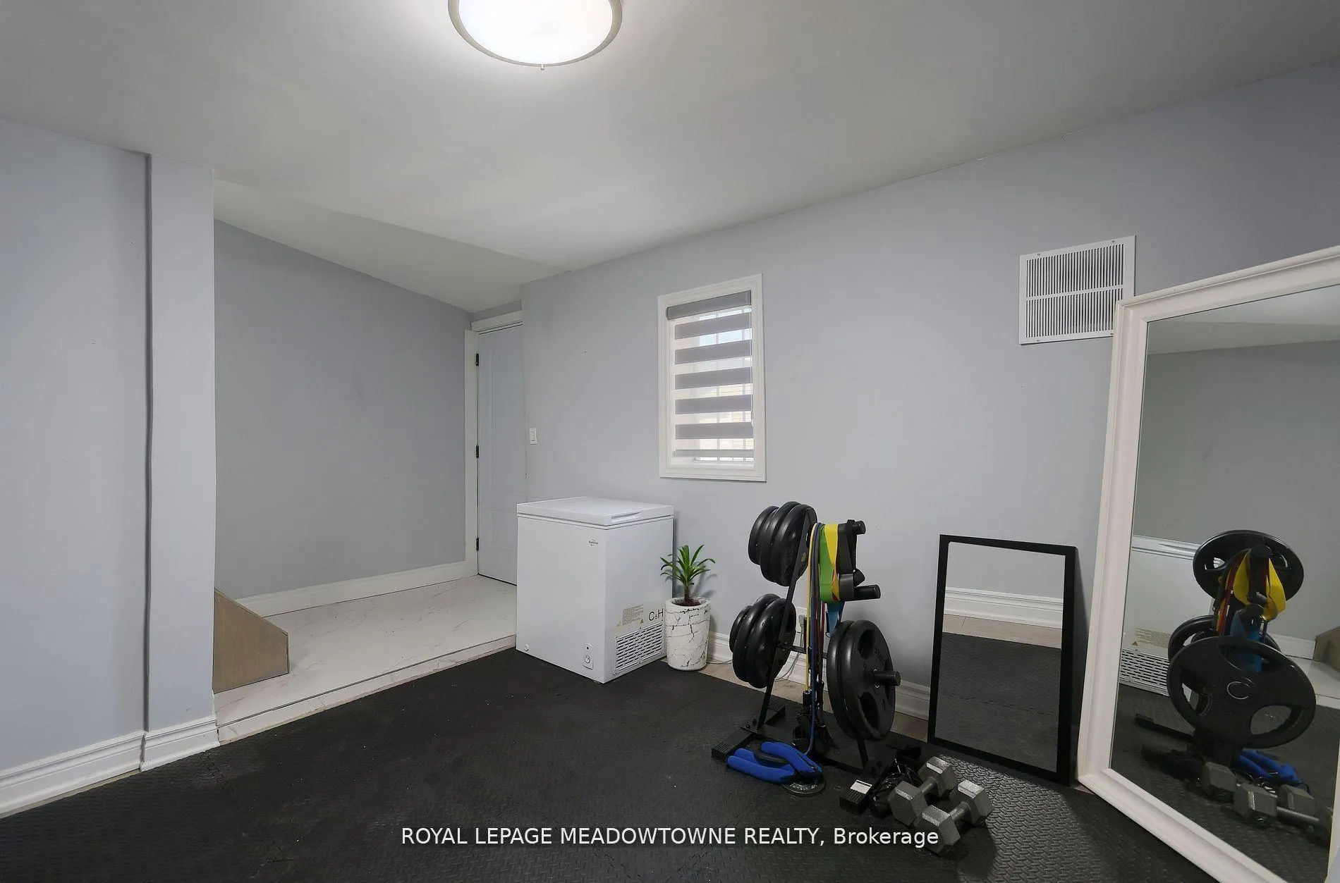 Photo 12 of 260 Athol Street E, Oshawa, Central — HOMEH