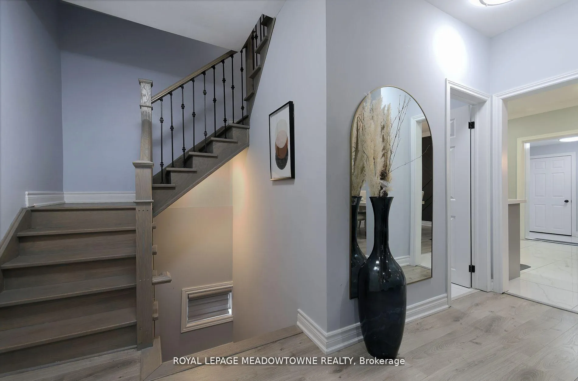 Photo 15 of 260 Athol Street E, Oshawa, Central — HOMEH
