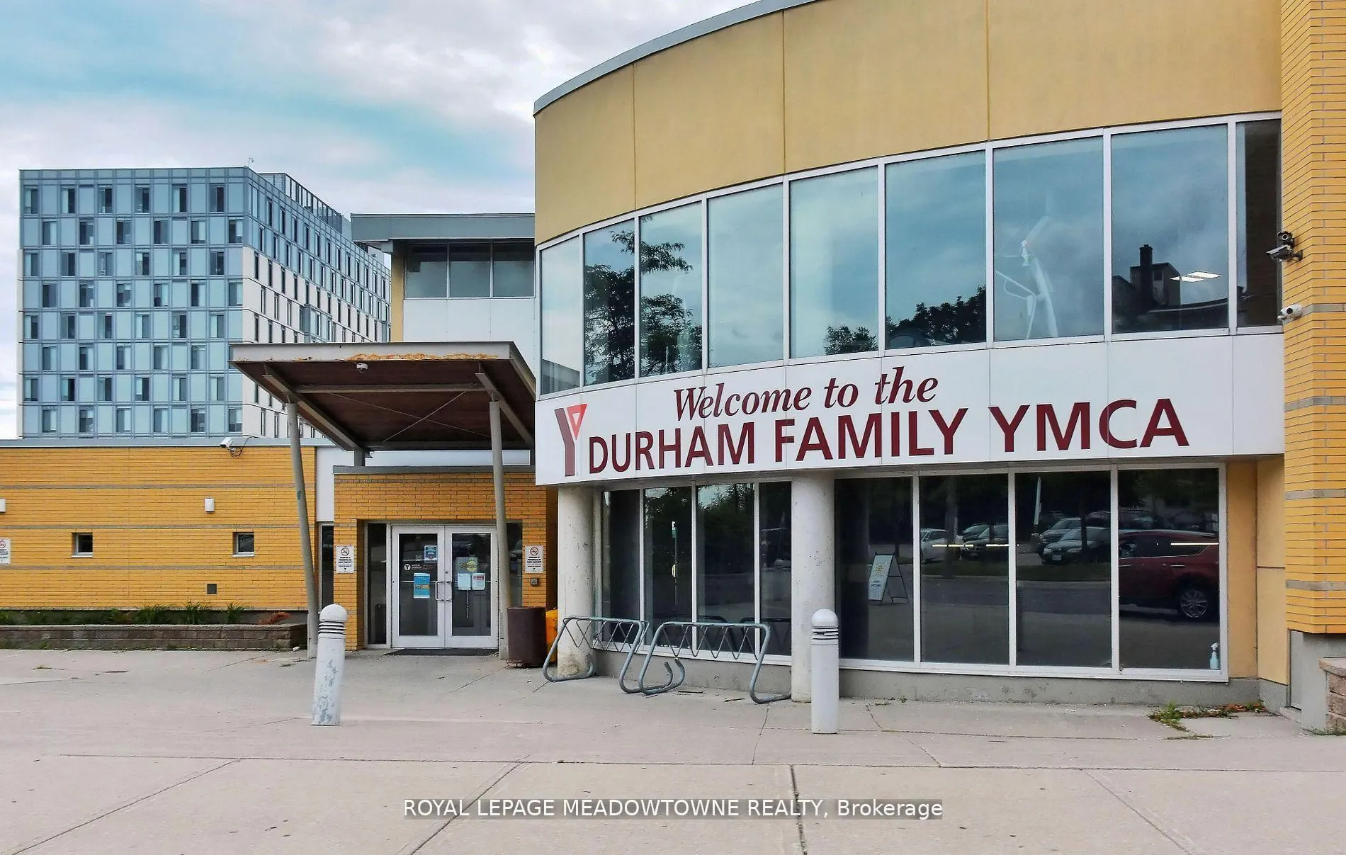 Photo 35 of 260 Athol Street E, Oshawa, Central — HOMEH