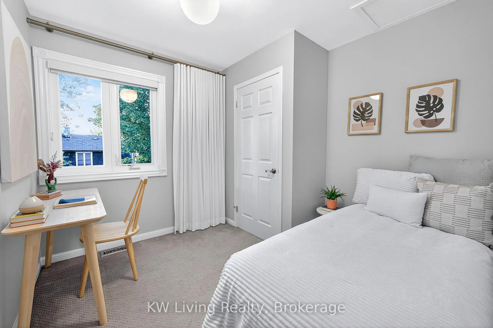 Photo 14 of 19 Deal Avenue, Toronto, Lawrence Park North — HOMEH