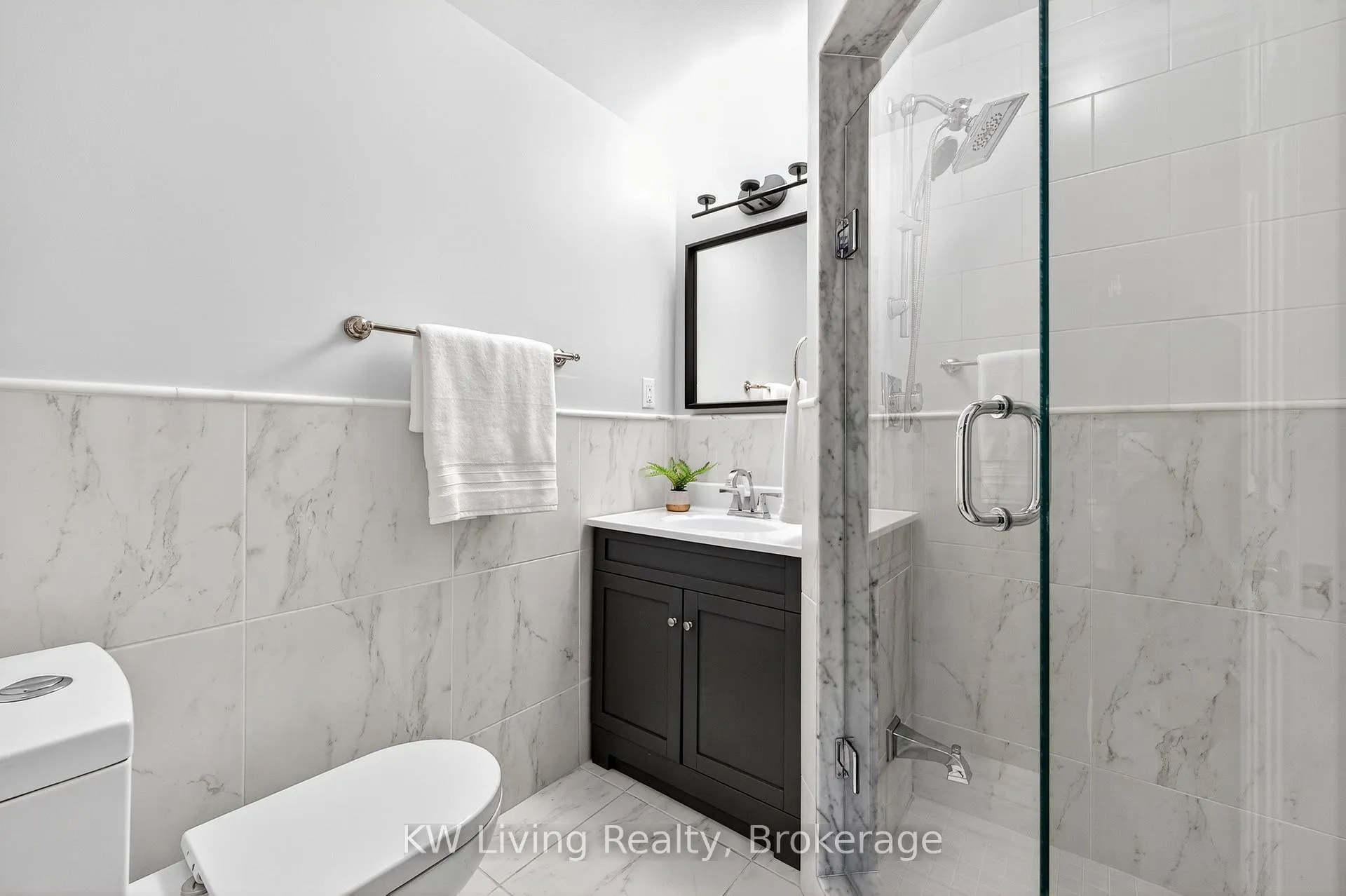 Photo 23 of 19 Deal Avenue, Toronto, Lawrence Park North — HOMEH