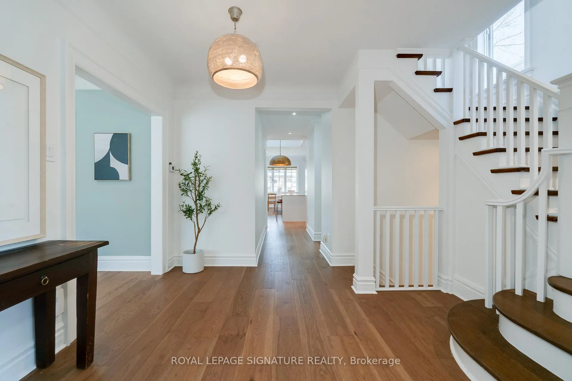 Photo 2 of 18 Weybourne Crescent, Toronto, Lawrence Park South — HOMEH