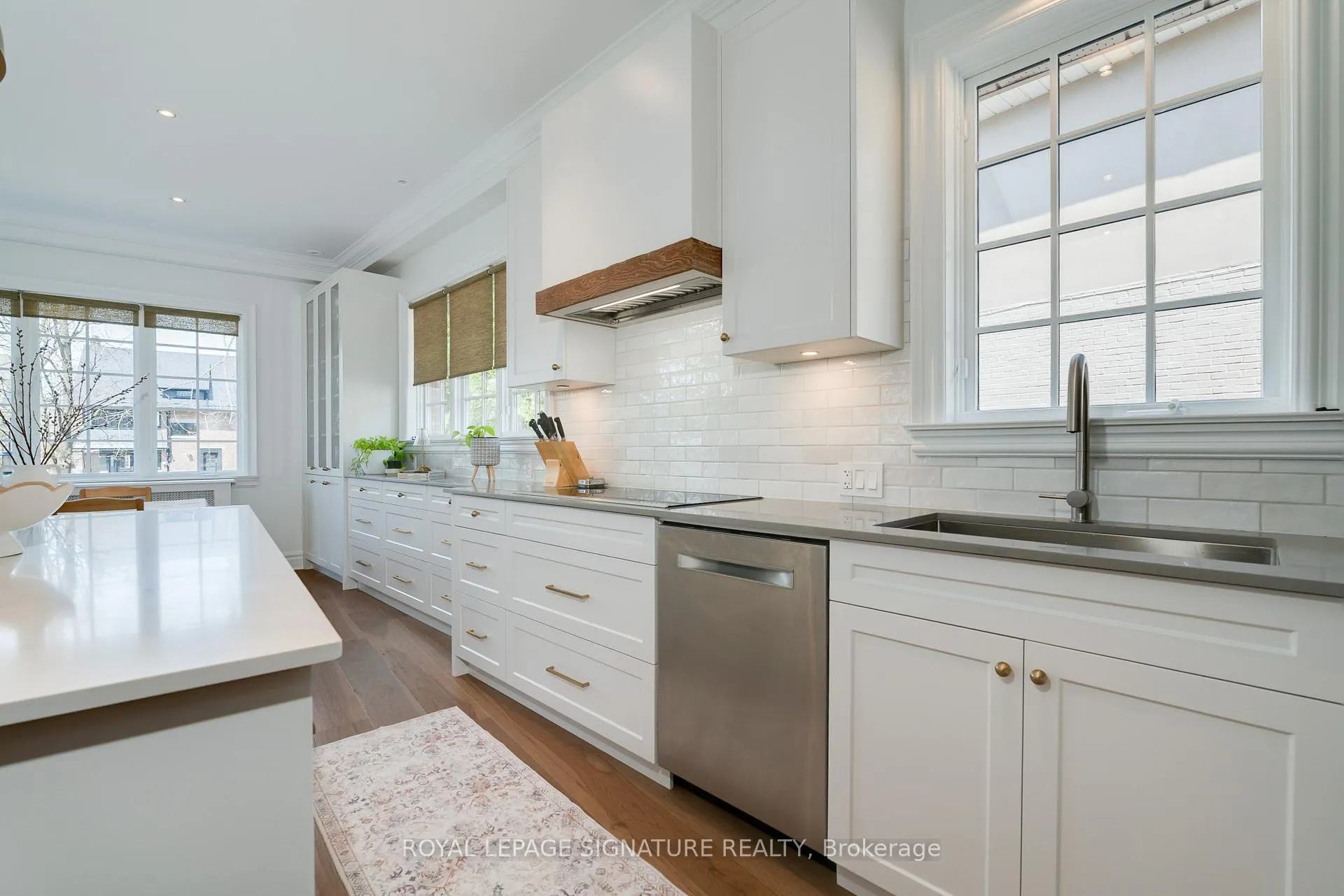 Photo 5 of 18 Weybourne Crescent, Toronto, Lawrence Park South — HOMEH