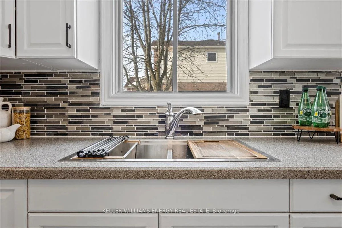 Photo 16 of 2 Resnik Drive, Clarington, Newcastle — HOMEH