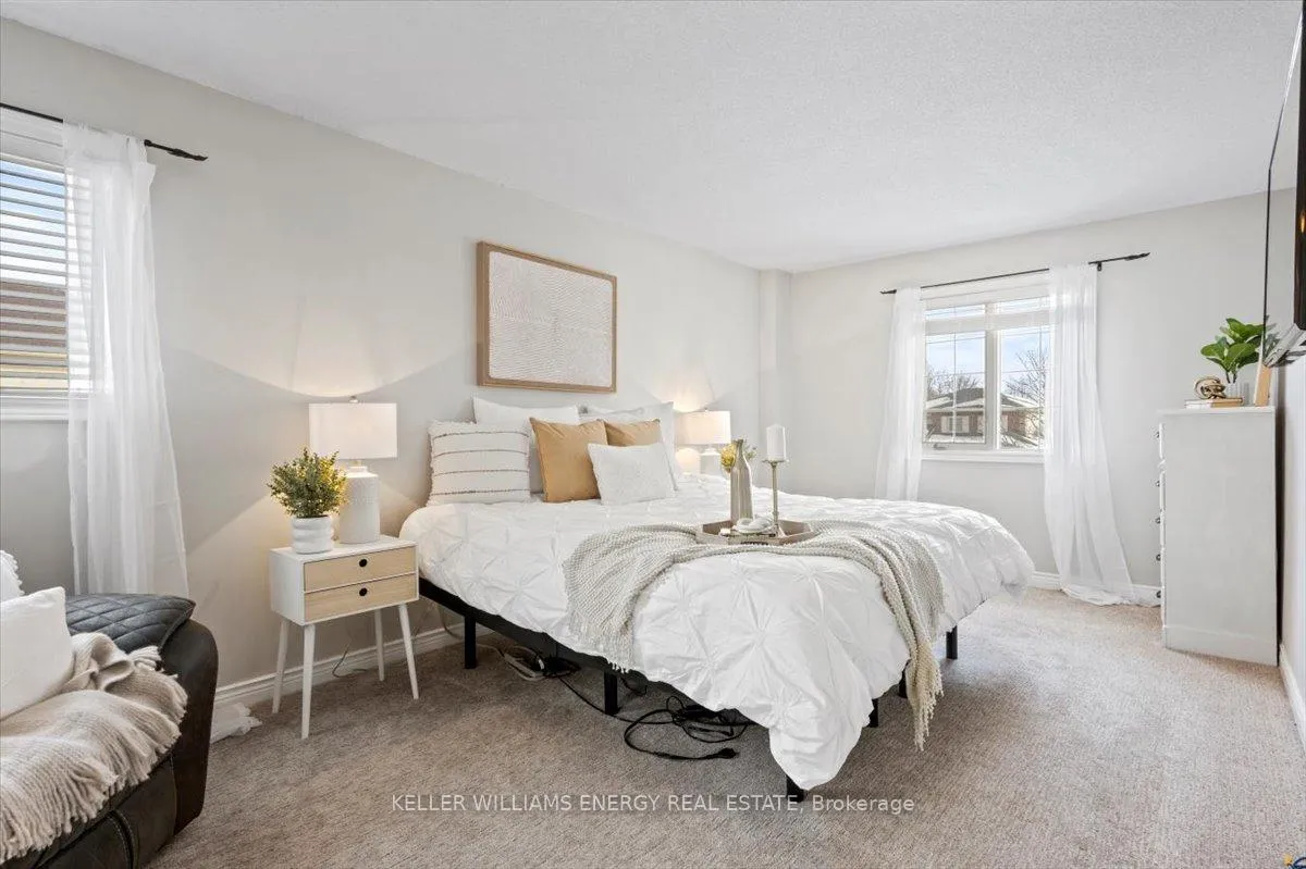 Photo 17 of 2 Resnik Drive, Clarington, Newcastle — HOMEH