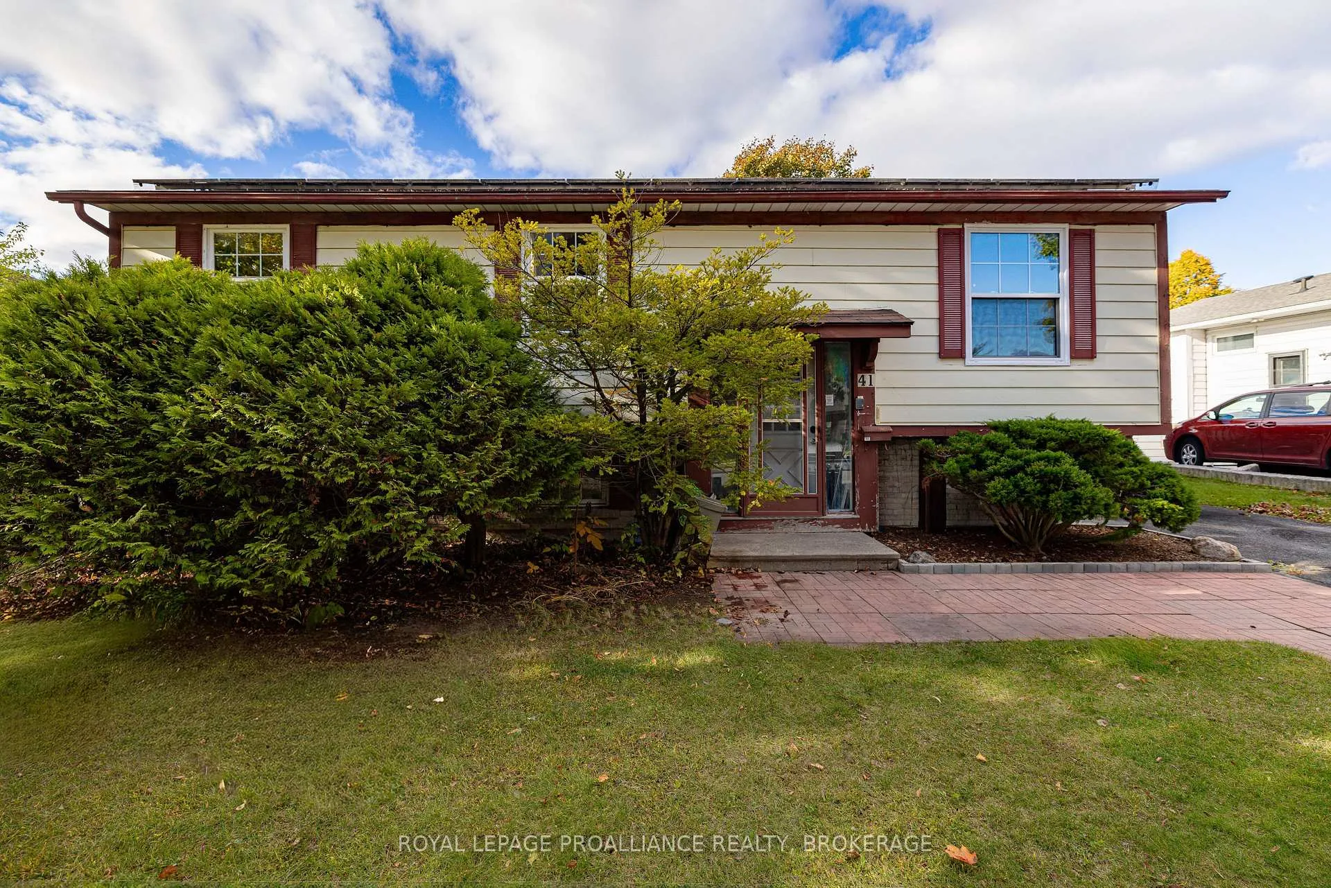 Photo 2 of 41 Old Oak Road, Kingston, Central City West — HOMEH