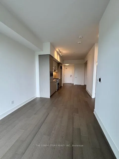 Photo 5 of Unit 708, 8 Manor Road W, Toronto, Yonge-Eglinton — HOMEH