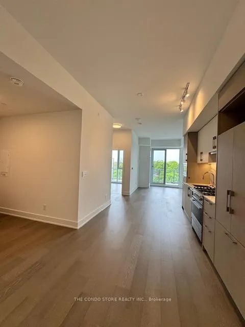 Photo 9 of Unit 708, 8 Manor Road W, Toronto, Yonge-Eglinton — HOMEH