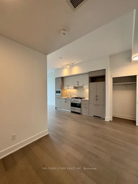 Photo 11 of Unit 708, 8 Manor Road W, Toronto, Yonge-Eglinton — HOMEH
