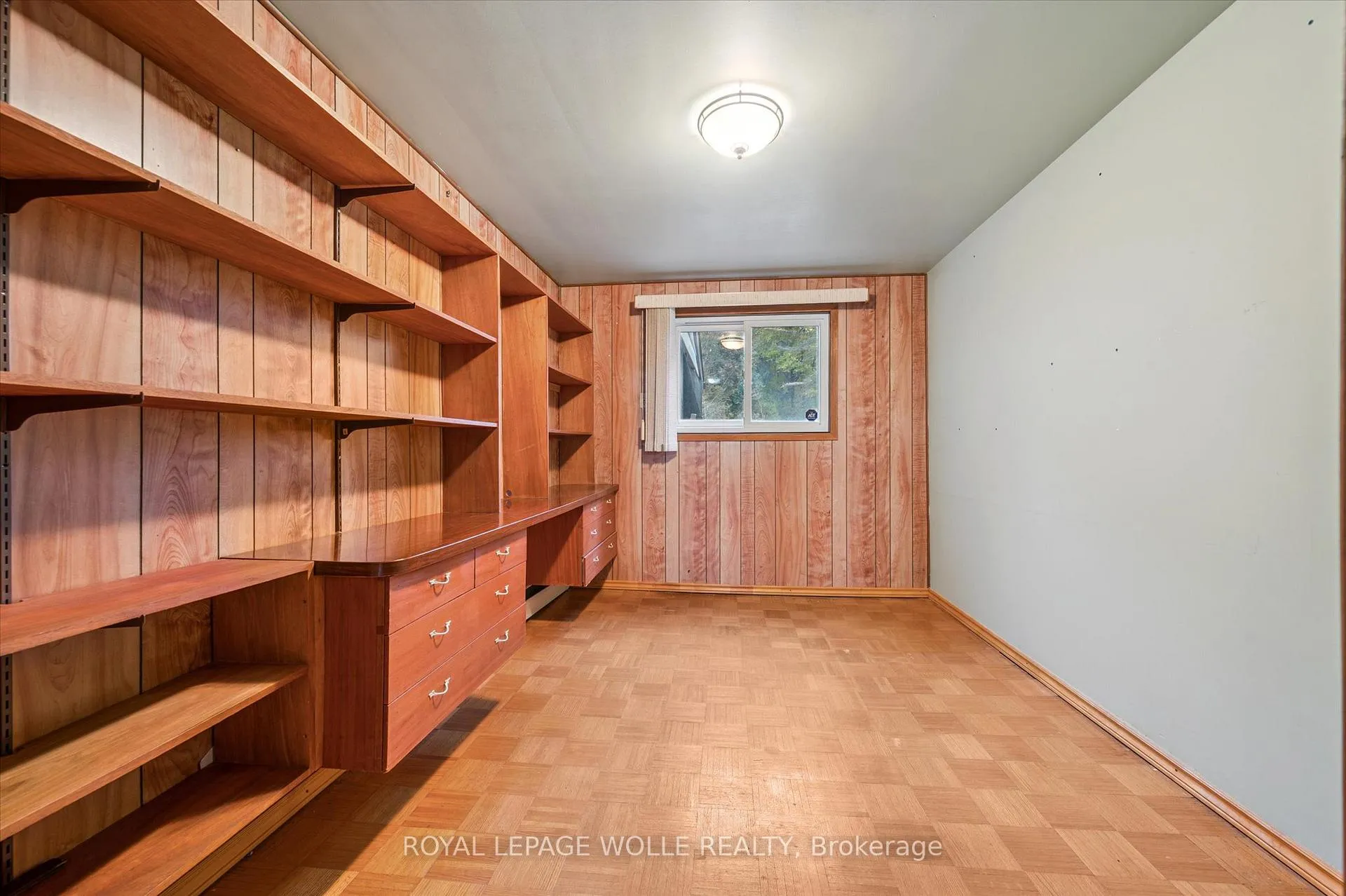 Photo 11 of 1 Marketa Crescent, Kitchener — HOMEH