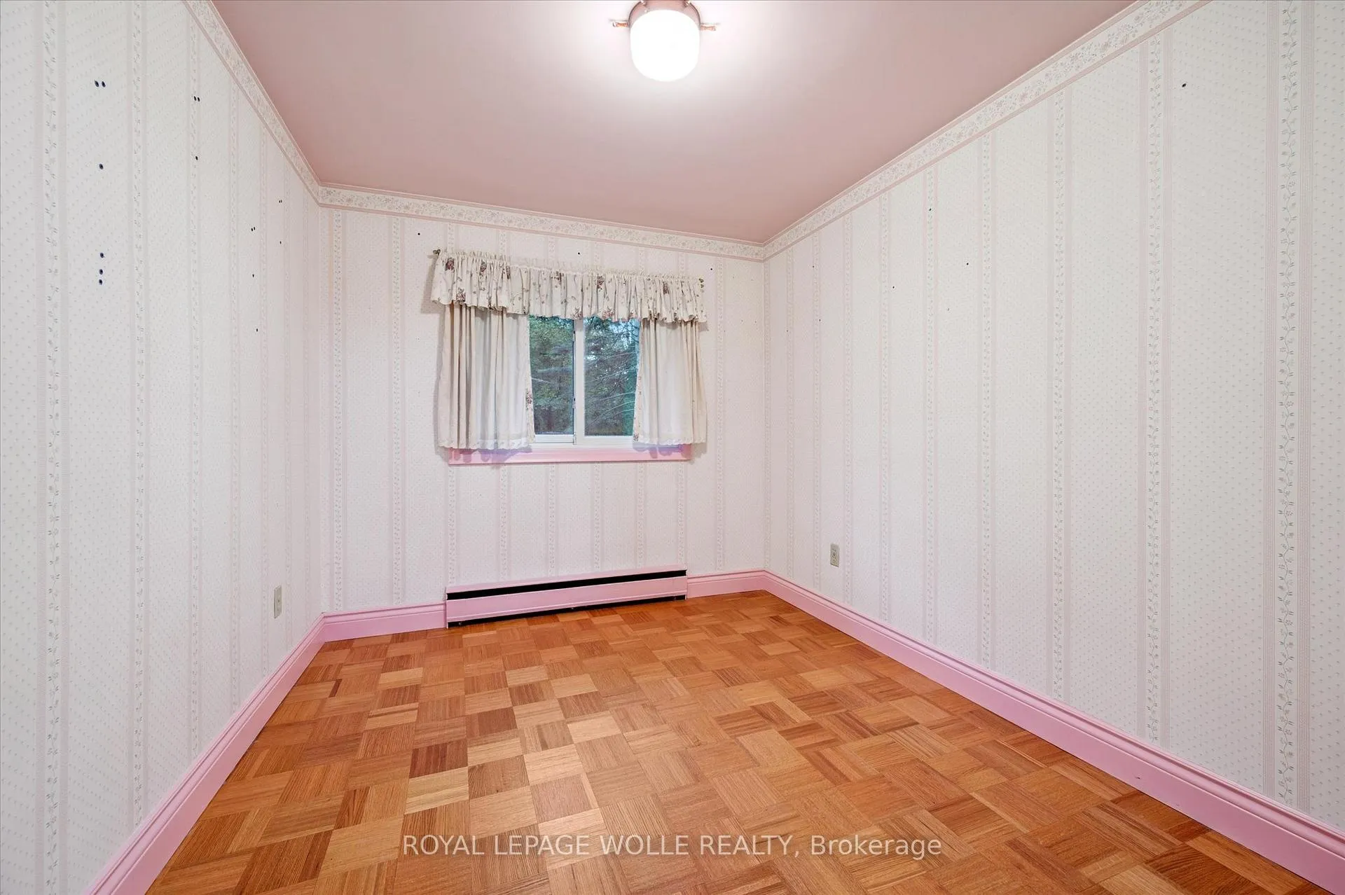 Photo 25 of 1 Marketa Crescent, Kitchener — HOMEH