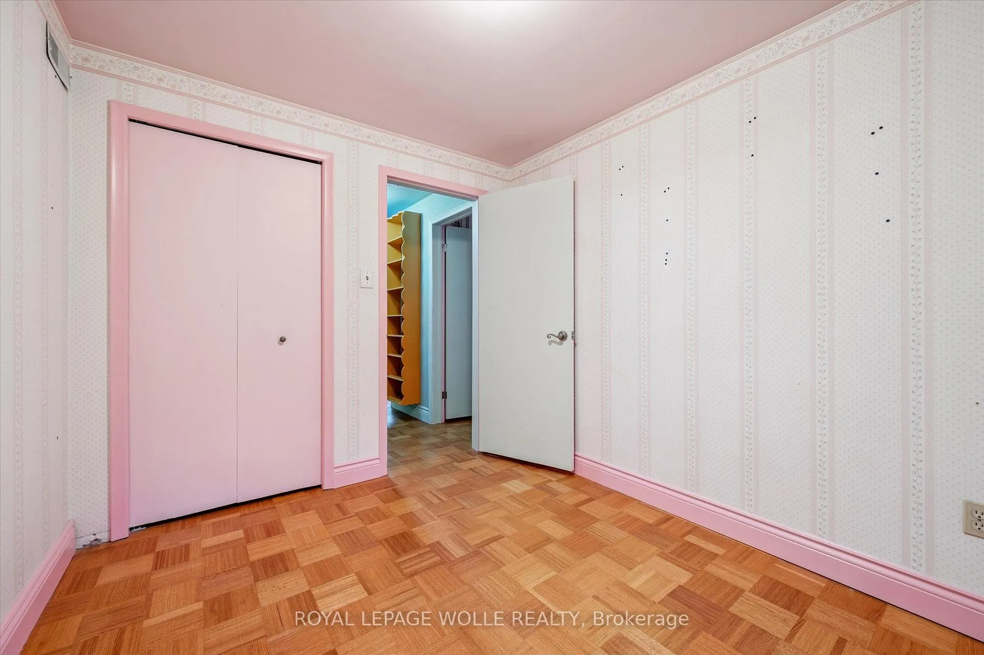 Photo 26 of 1 Marketa Crescent, Kitchener — HOMEH