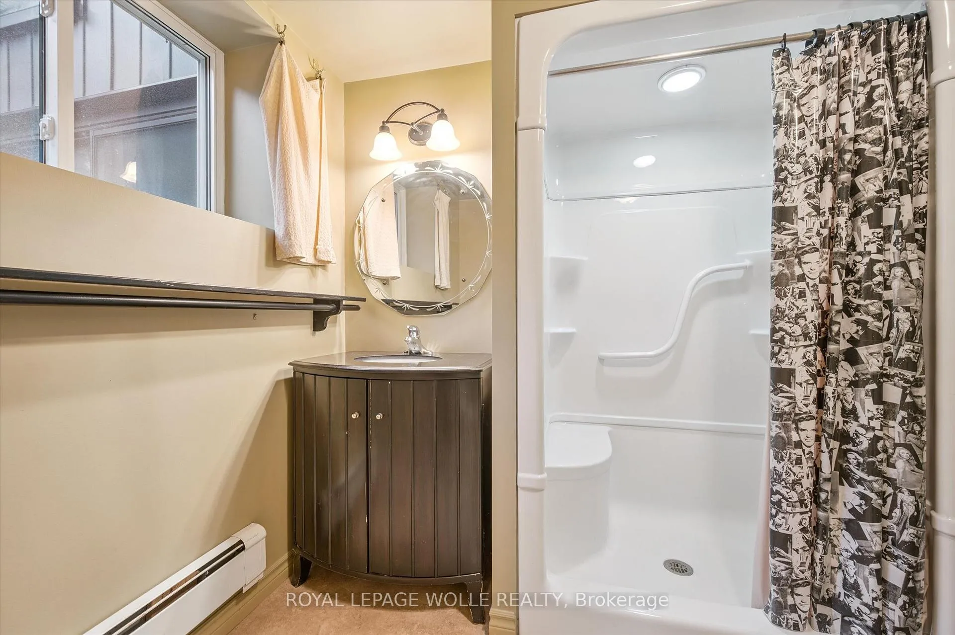 Photo 37 of 1 Marketa Crescent, Kitchener — HOMEH
