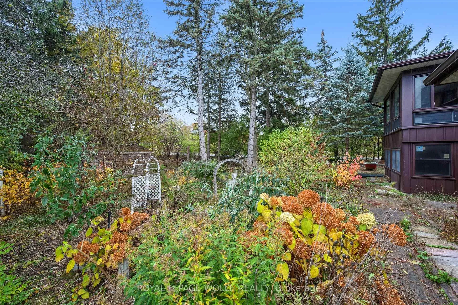 Photo 41 of 1 Marketa Crescent, Kitchener — HOMEH