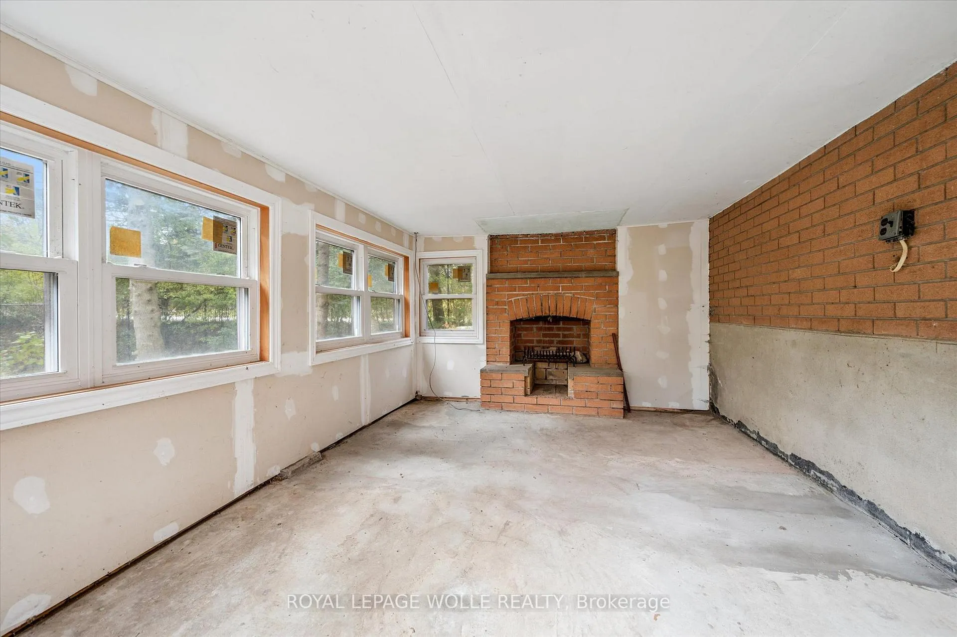 Photo 46 of 1 Marketa Crescent, Kitchener — HOMEH