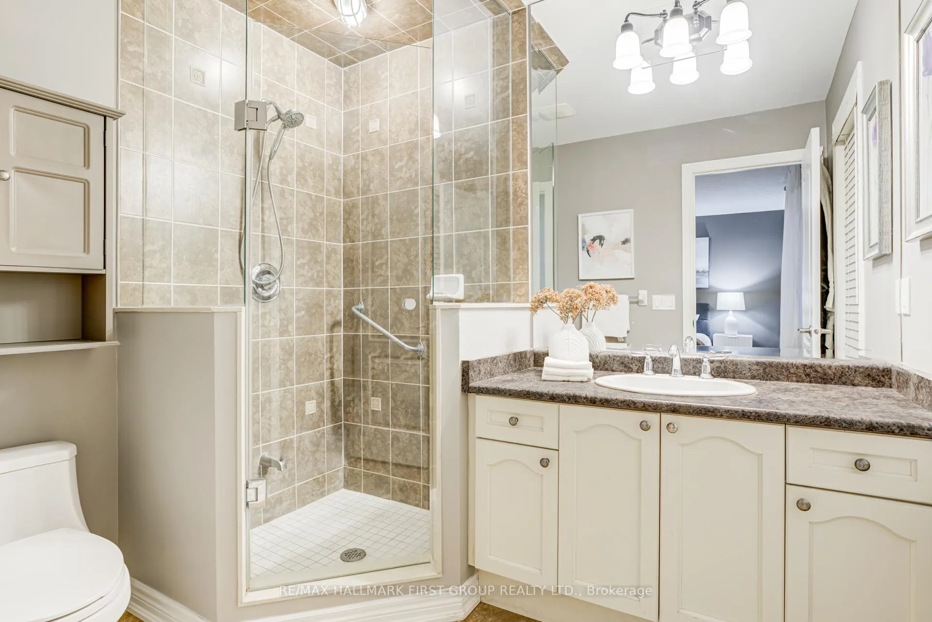 Photo 13 of 6 Lander Crescent, Clarington, Bowmanville — HOMEH
