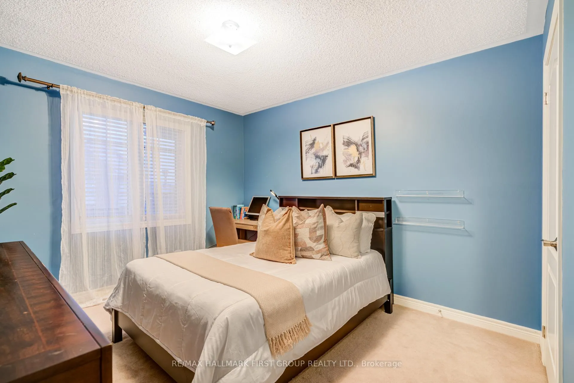 Photo 15 of 6 Lander Crescent, Clarington, Bowmanville — HOMEH