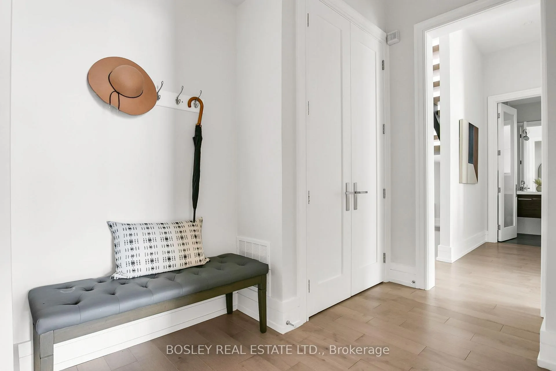 Photo 8 of 1144 Broadview Avenue, Toronto, Broadview North — HOMEH