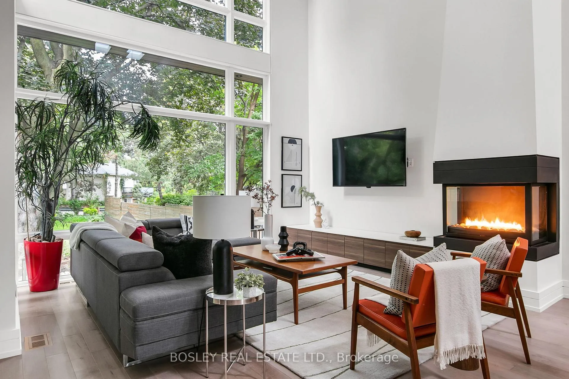 Photo 12 of 1144 Broadview Avenue, Toronto, Broadview North — HOMEH