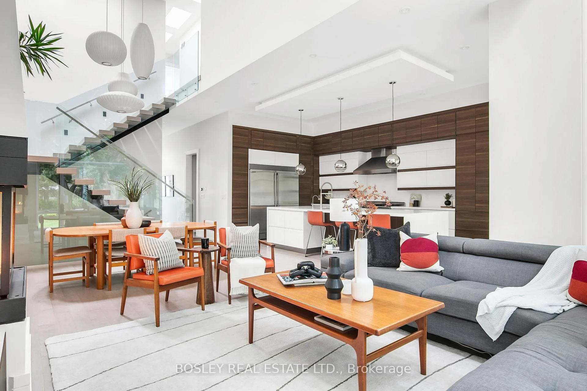 Photo 13 of 1144 Broadview Avenue, Toronto, Broadview North — HOMEH