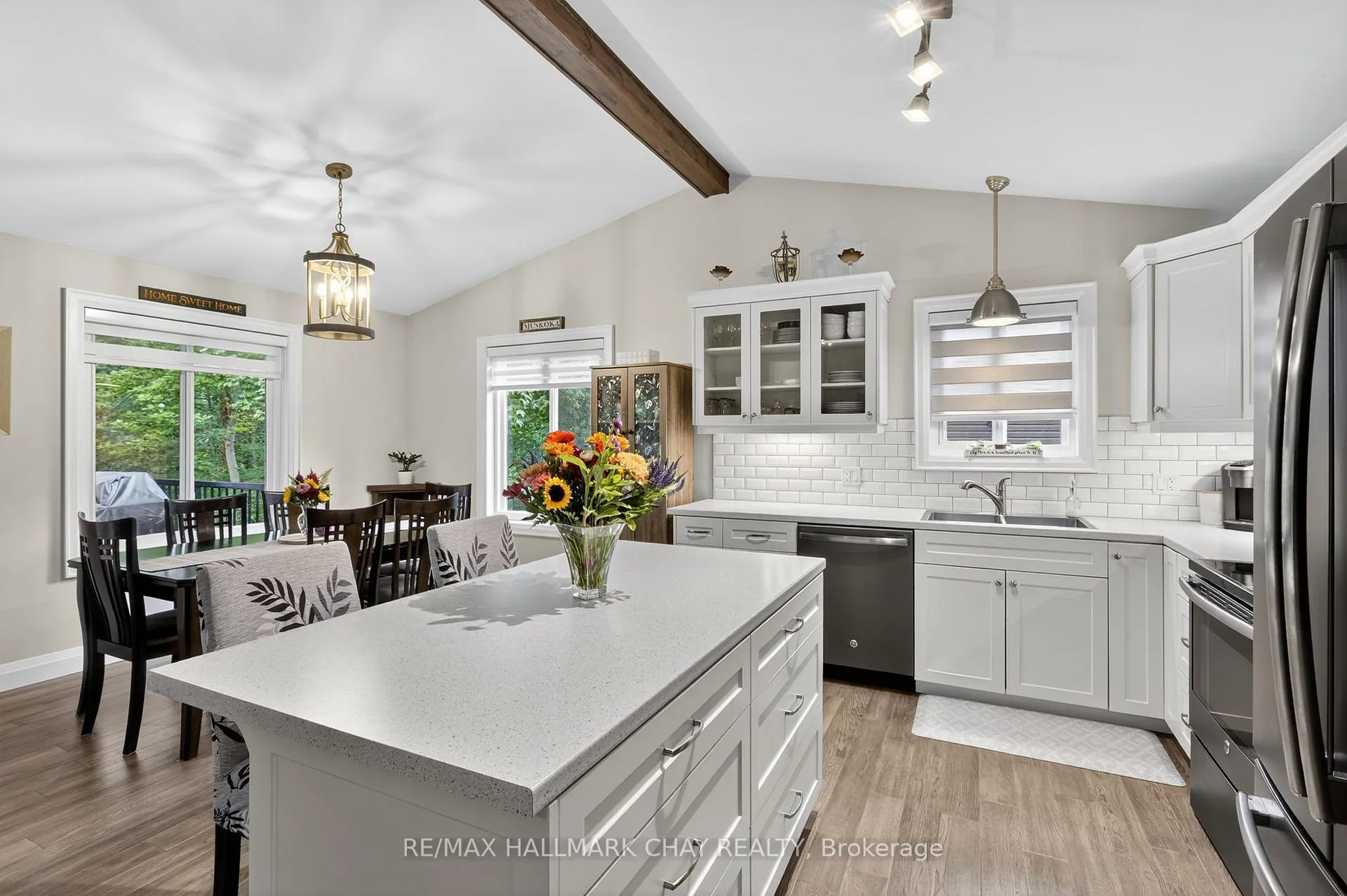 Photo 13 of 202 Vel-Dor Crescent, Bracebridge, Macaulay — HOMEH