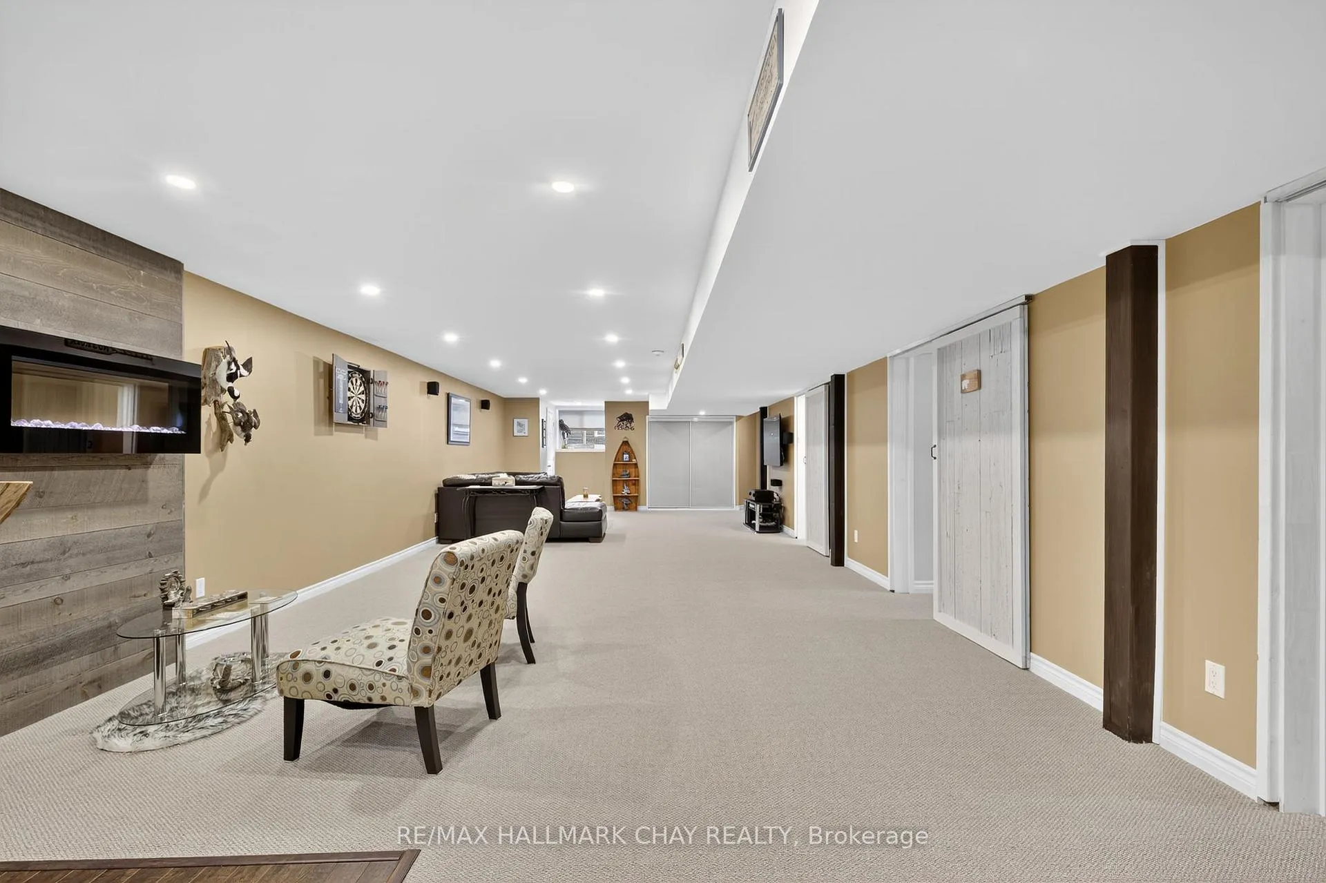 Photo 29 of 202 Vel-Dor Crescent, Bracebridge, Macaulay — HOMEH
