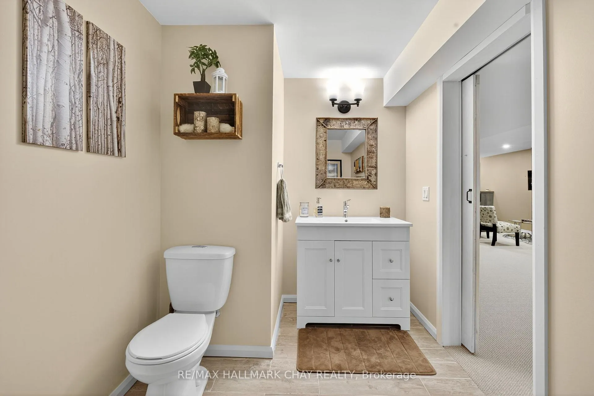 Photo 33 of 202 Vel-Dor Crescent, Bracebridge, Macaulay — HOMEH
