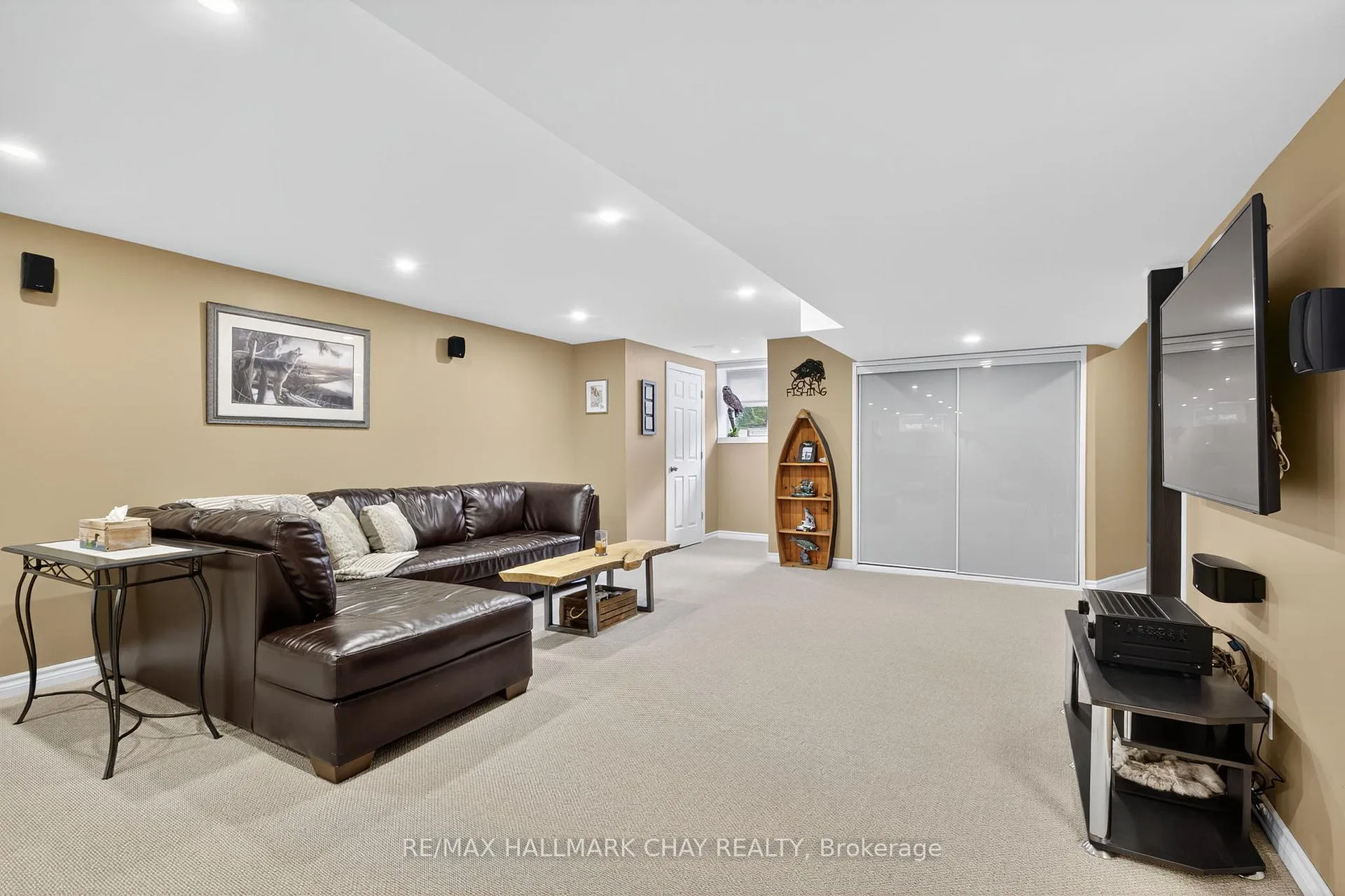 Photo 34 of 202 Vel-Dor Crescent, Bracebridge, Macaulay — HOMEH