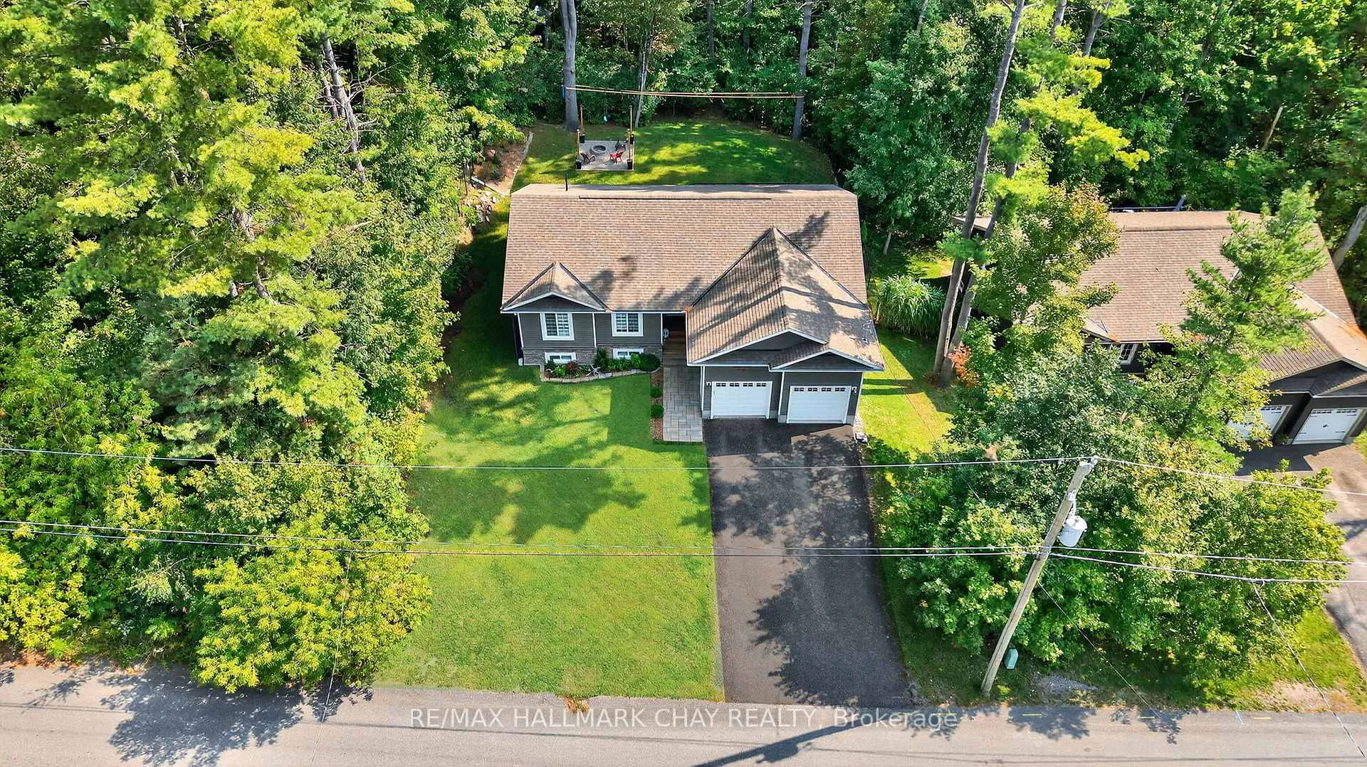 Photo 40 of 202 Vel-Dor Crescent, Bracebridge, Macaulay — HOMEH