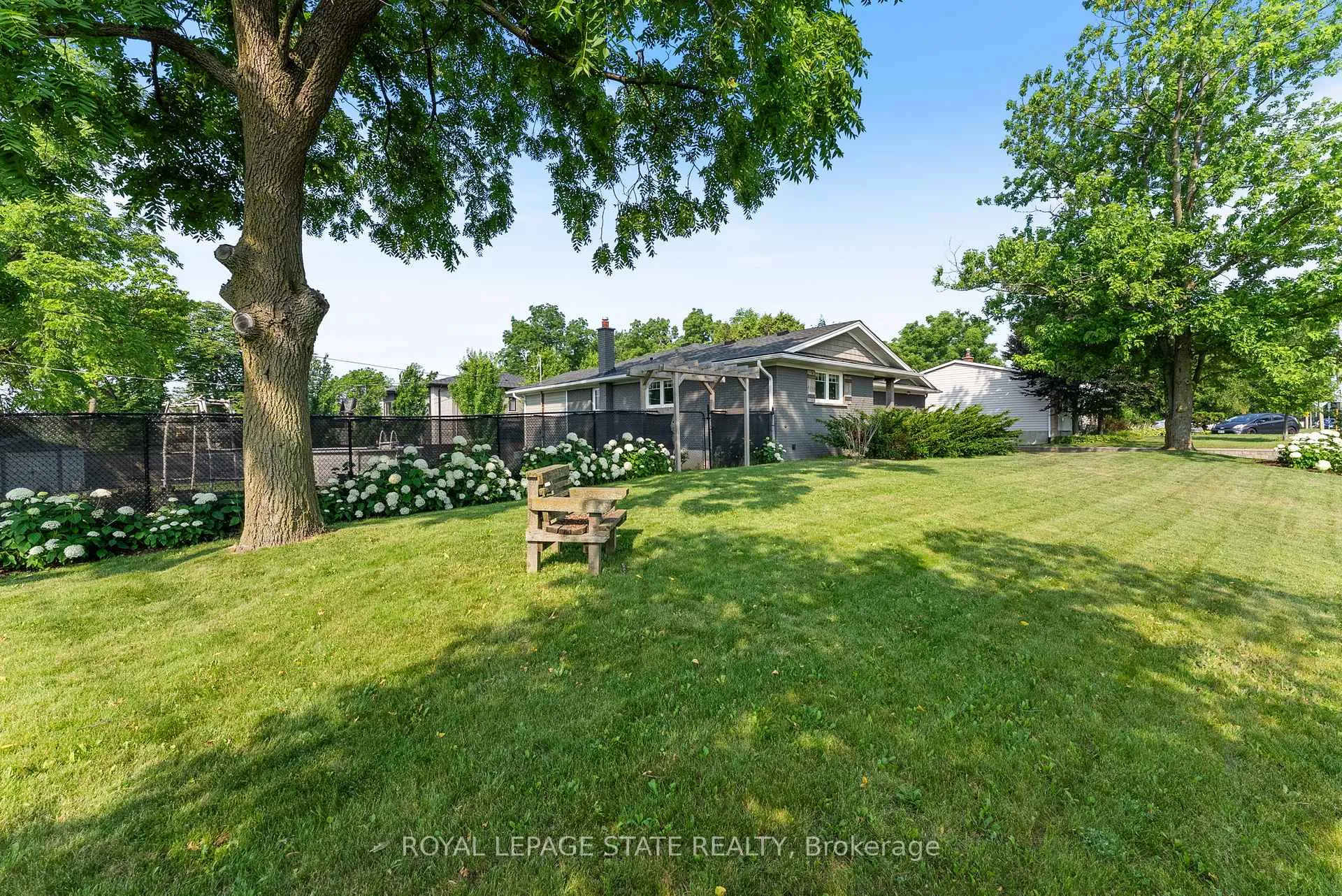 Photo 13 of 1 First Street, Hamilton, Waterdown — HOMEH